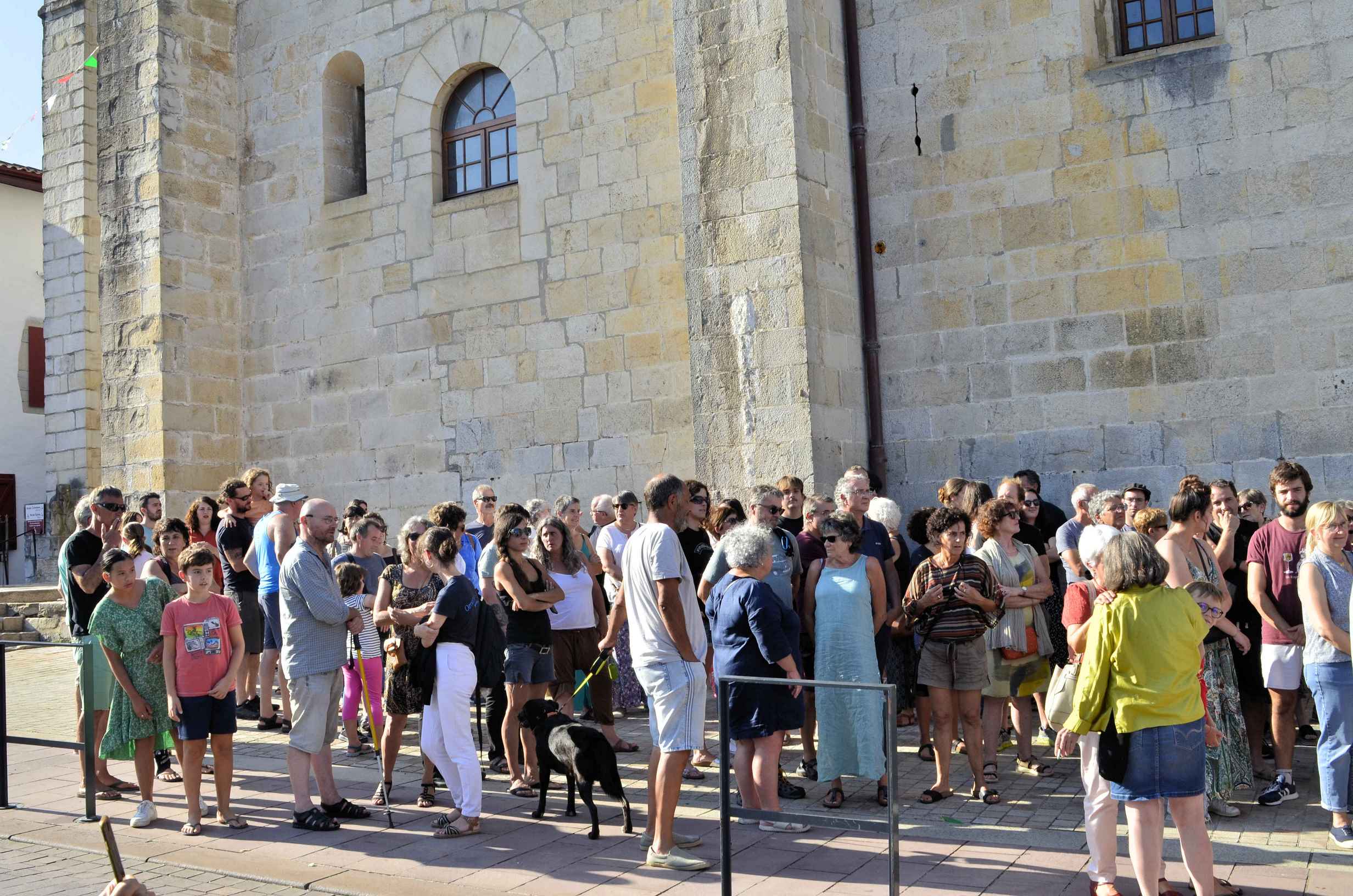 <br />
<b>Notice</b>:  Undefined variable: titre in <b>/var/www/vhosts/bidasoa-etorkinekin.org/httpdocs/views/urrugne.view.php</b> on line <b>28</b><br />
